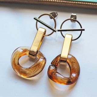 ハンドメイド　ゴールド×ブラウンパーツピアス(ピアス)