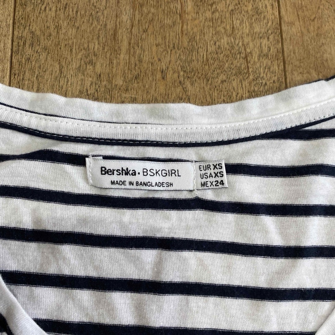 Bershka(ベルシュカ)のベルシュカ　ボーダーTシャツ　XS レディースのトップス(Tシャツ(半袖/袖なし))の商品写真