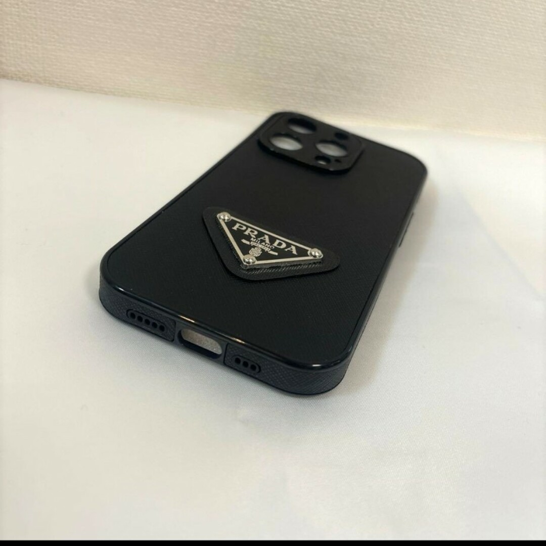 PRADA(プラダ)のPRADA プラダ iPhoneケース iPhone15pro スマホ/家電/カメラのスマホアクセサリー(iPhoneケース)の商品写真