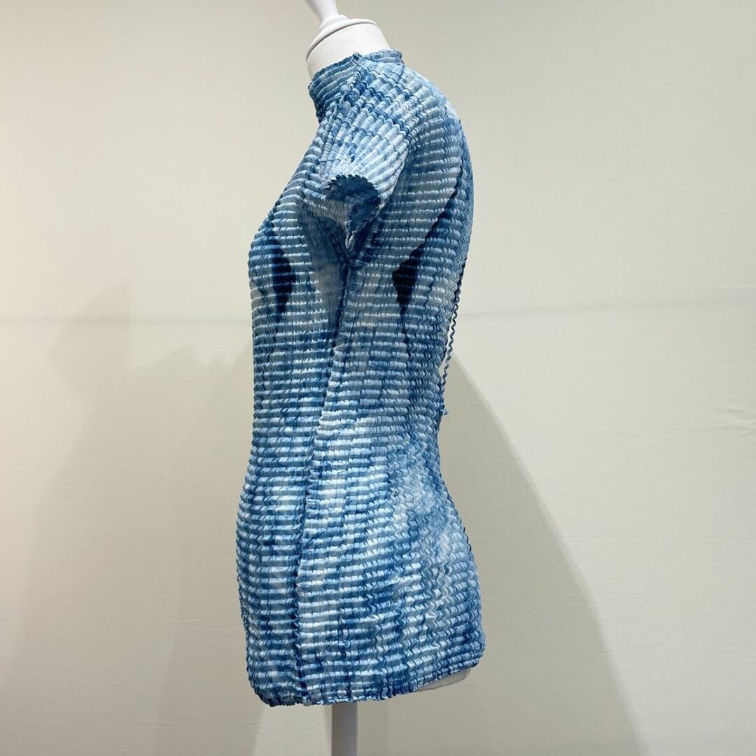 ISSEY MIYAKE(イッセイミヤケ)のISSEY MIYAKE カットソー プリーツ加工 総柄 タイダイ グラデーション ハイネック サイズM IM92-FJ972 ポリエステル レディースのトップス(カットソー(長袖/七分))の商品写真