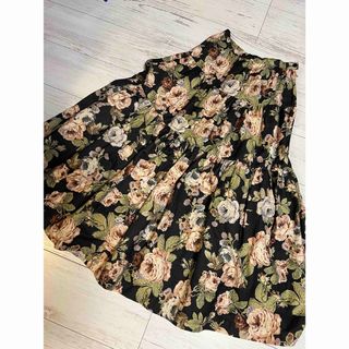 インゲボルグ　薔薇柄ティアードスカートsize M