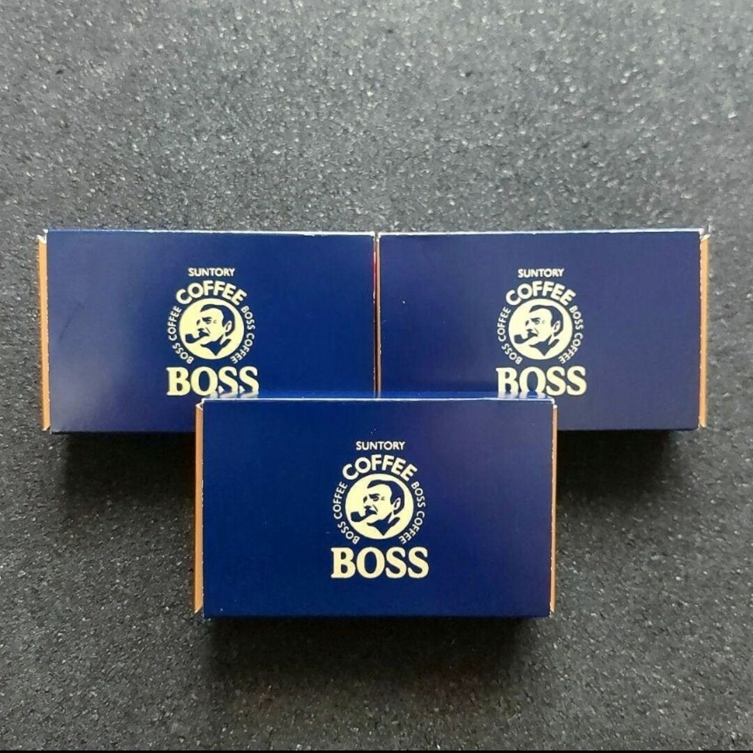 BOSS(ボス)の【美品】【希少品】【限定品】サントリー BOSS ピンバッジ ３セット エンタメ/ホビーのコレクション(ノベルティグッズ)の商品写真