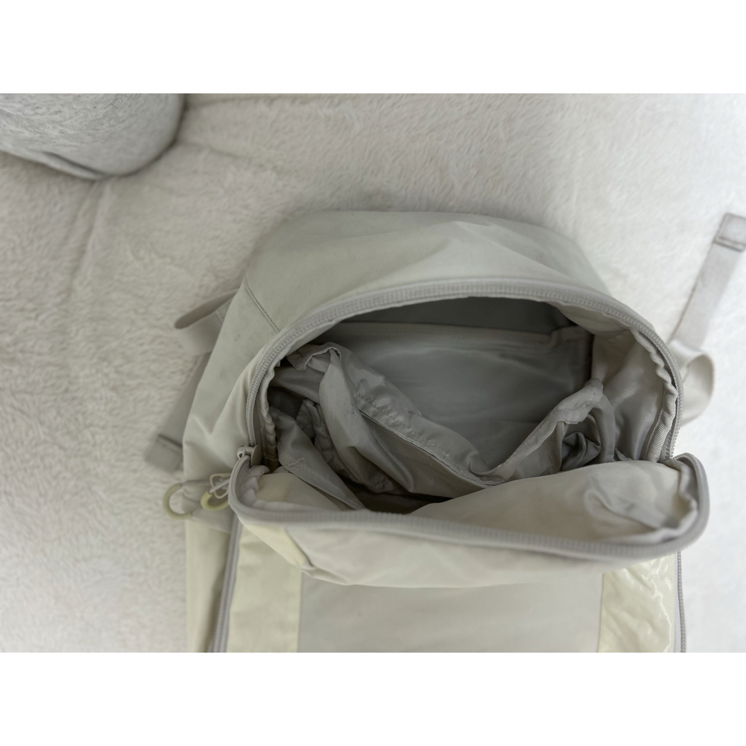 adidas(アディダス)のadidas リュック　ホワイト メンズのバッグ(バッグパック/リュック)の商品写真