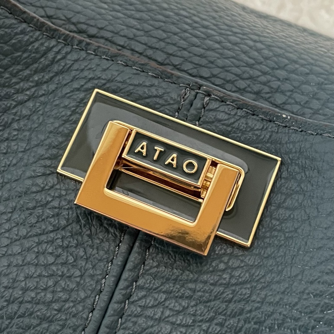ATAO(アタオ)の【美品】 アタオ ウィークエンド 2way ショルダーバッグ ハンドバッグ 限定 レディースのバッグ(ショルダーバッグ)の商品写真
