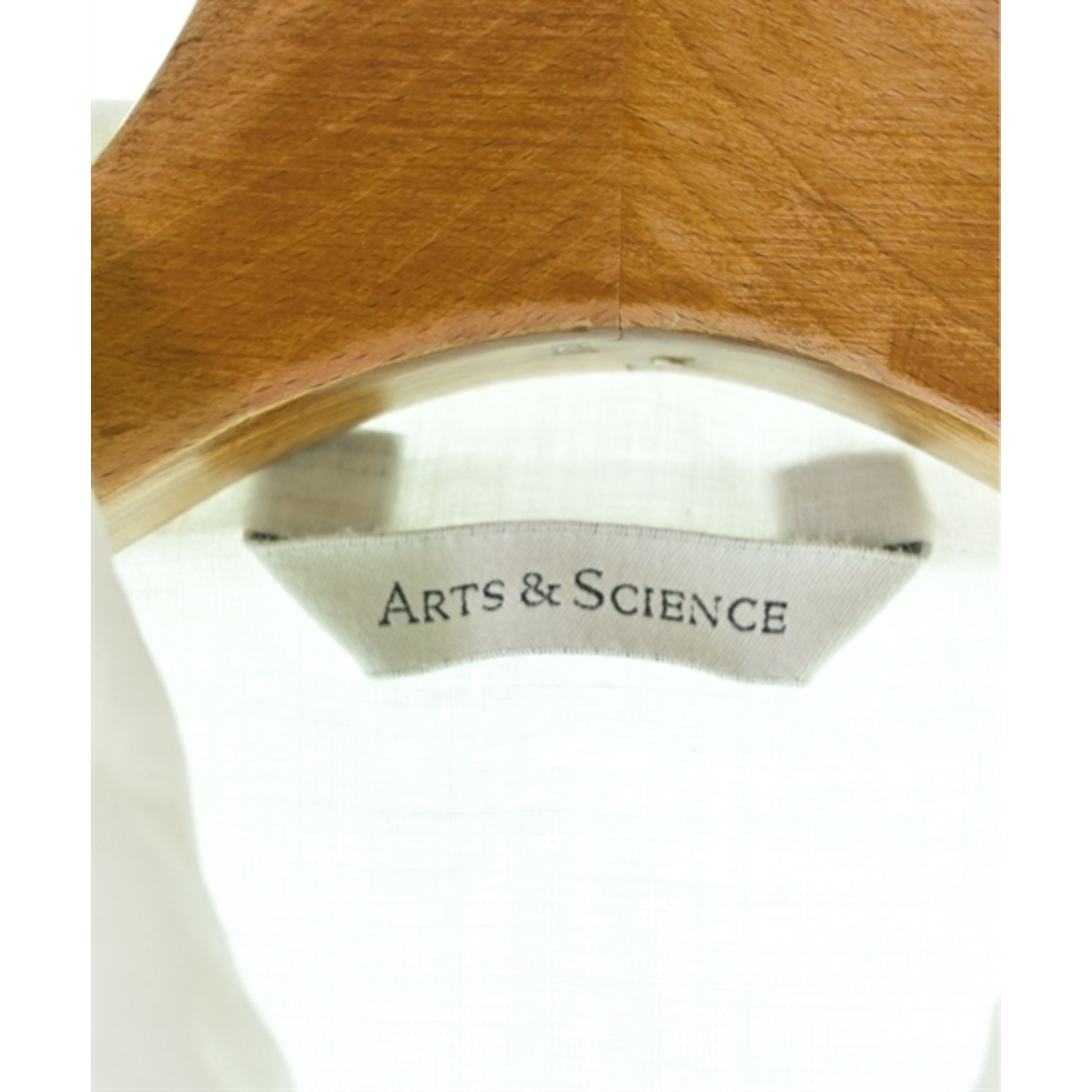 ARTS&SCIENCE(アーツアンドサイエンス)のARTS&SCIENCE カジュアルシャツ 2(M位) 白 【古着】【中古】 レディースのトップス(シャツ/ブラウス(長袖/七分))の商品写真