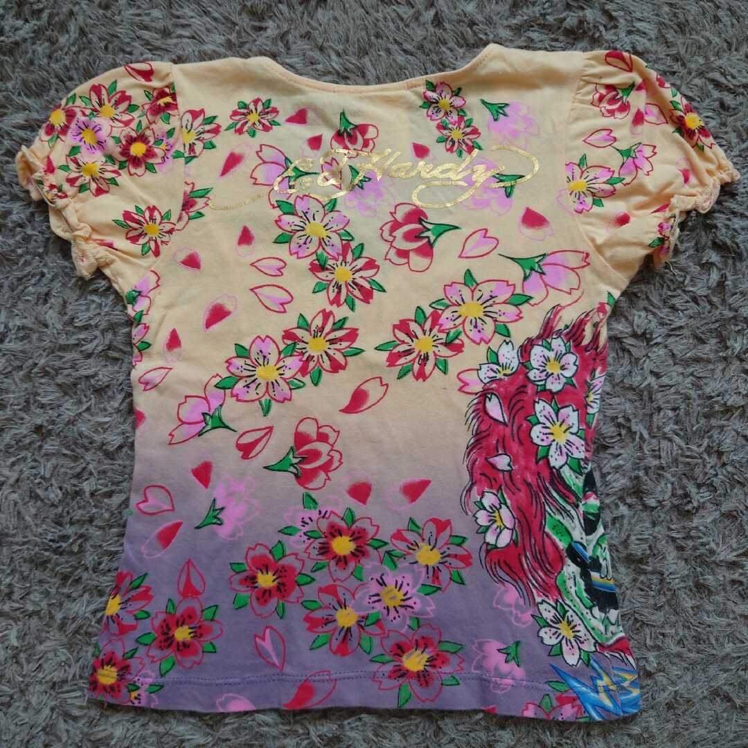 Ed Hardy(エドハーディー)の子供服　女の子　エド・ハーディー　Tシャツ　桜　ドクロ キッズ/ベビー/マタニティのキッズ服女の子用(90cm~)(Tシャツ/カットソー)の商品写真