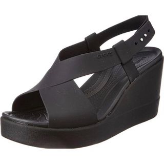 クロックス(crocs)の【未使用】厚底ヒール クロックス Brooklyn High Wedge W5(サンダル)