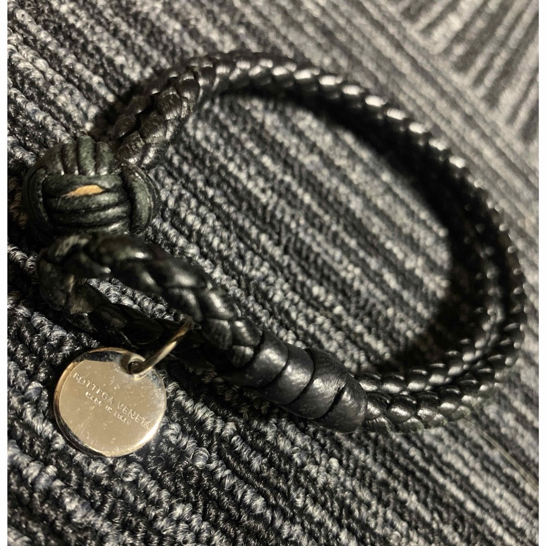 Bottega Veneta(ボッテガヴェネタ)のBOTTEGA VENETA レザー ブレスレット メンズのアクセサリー(ブレスレット)の商品写真