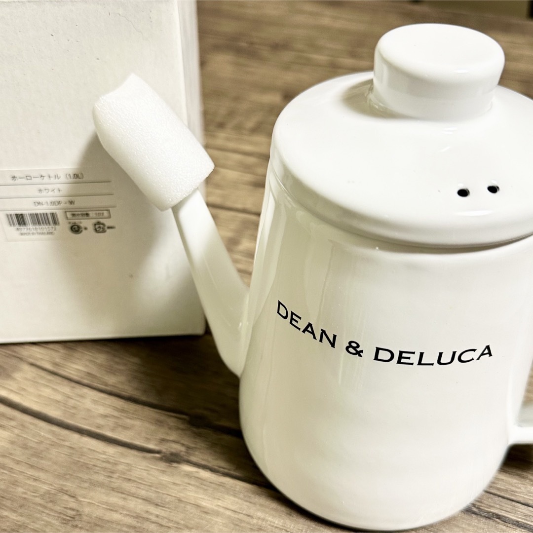 DEAN & DELUCA(ディーンアンドデルーカ)の【新品未使用】DEAN&DELUCA ディーンアンドデルーカ　ホーローケトル1L インテリア/住まい/日用品のキッチン/食器(鍋/フライパン)の商品写真