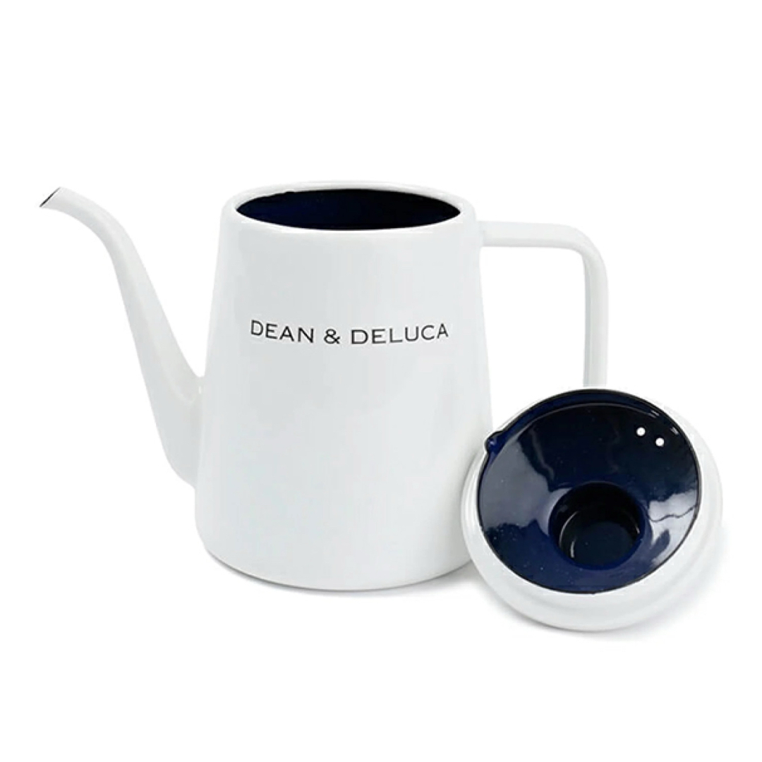 DEAN & DELUCA(ディーンアンドデルーカ)の【新品未使用】DEAN&DELUCA ディーンアンドデルーカ　ホーローケトル1L インテリア/住まい/日用品のキッチン/食器(鍋/フライパン)の商品写真