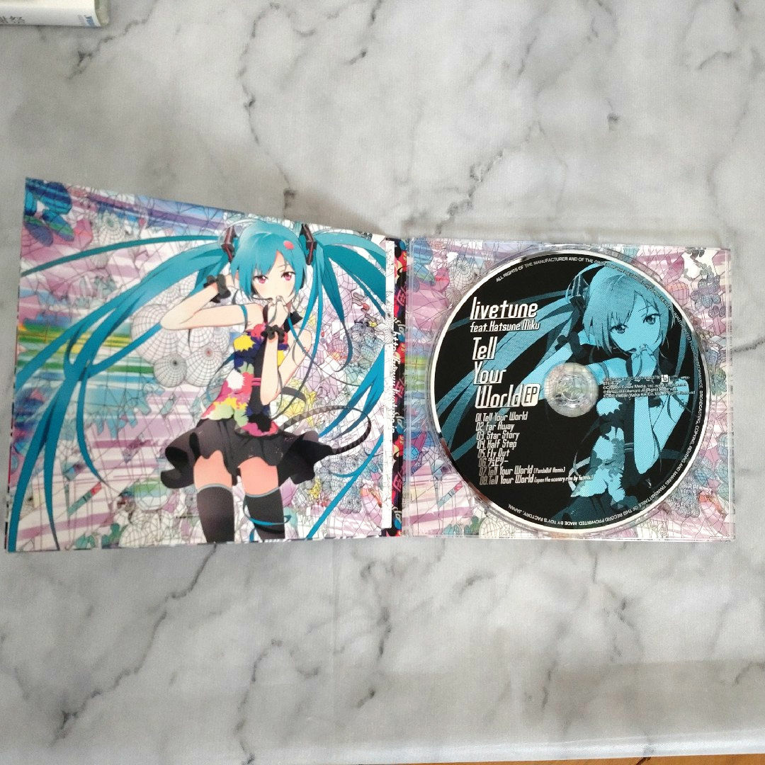 初音ミク [DVD]最後のミクの日感謝祭 オマケとしてCD2枚付き エンタメ/ホビーのDVD/ブルーレイ(ミュージック)の商品写真