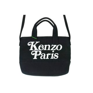 ケンゾー(KENZO)のケンゾー KENZO × ヴェルディ VERDY ■ 24SS 【 SMALL TOTE BAG FE58SA910F35 】 2WAY ロゴ デザイン スモール トート バッグ 32975(ショルダーバッグ)