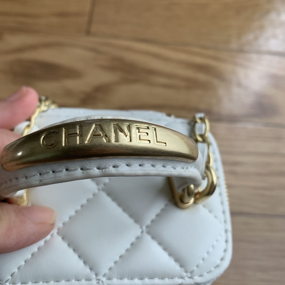 CHANEL(シャネル)のCHANELチェーンバッグ レディースのバッグ(ショルダーバッグ)の商品写真