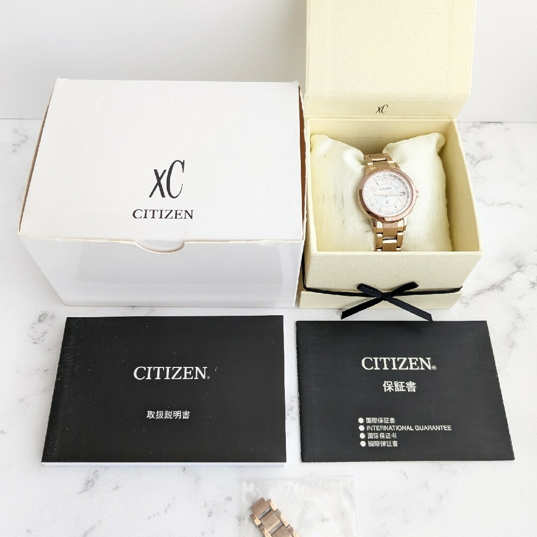 箱付き クロスシー xC さくらピンク ティタニアライン ハッピーフライト レディースのファッション小物(腕時計)の商品写真