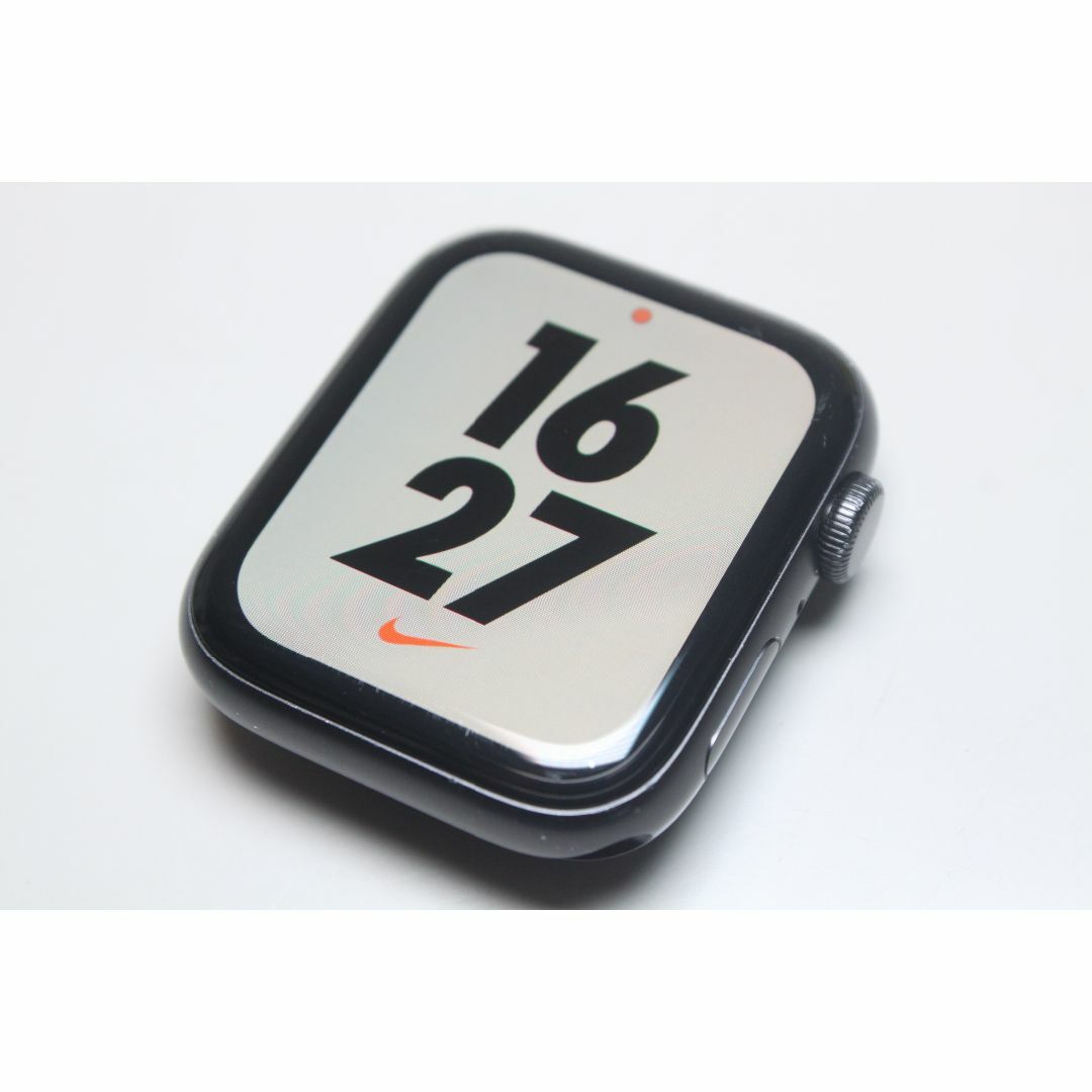Apple Watch(アップルウォッチ)のApple Watch SE Nike（第1世代）GPS/44mm/A2352⑥ スマホ/家電/カメラのスマホ/家電/カメラ その他(その他)の商品写真