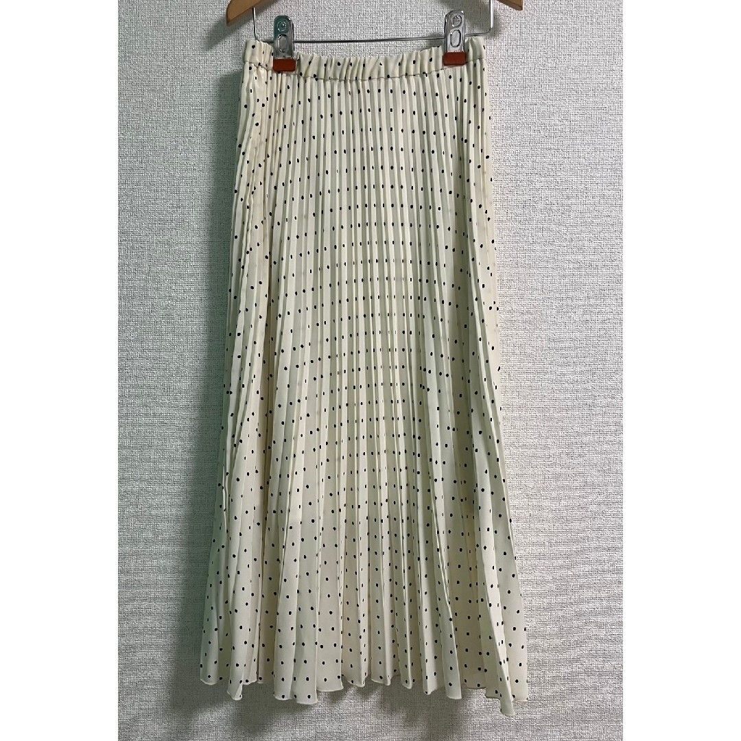 LOWRYS FARM(ローリーズファーム)のローリーズファーム　プリーツ　ドット柄　ロングスカート レディースのスカート(ロングスカート)の商品写真