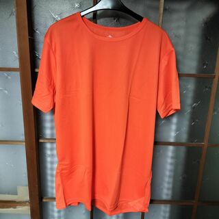 新品未使用　Tシャツ　半袖　XL　オレンジ　通気性　カジュアル　スポーツ(Tシャツ/カットソー(半袖/袖なし))