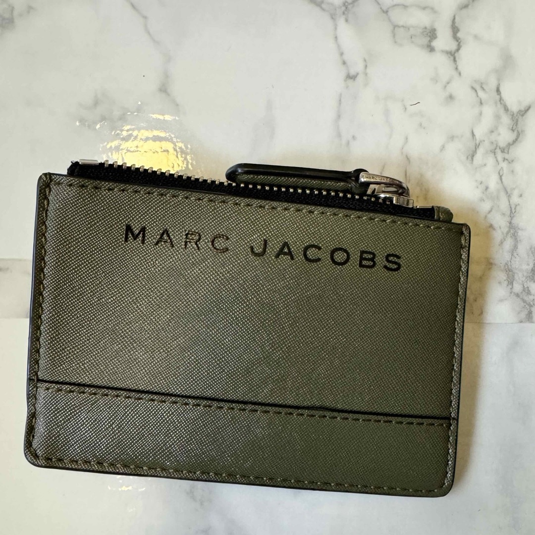 MARC JACOBS(マークジェイコブス)のMARC JACOBS マルチ　ウォレット　カードケース　キーリング付き レディースのファッション小物(財布)の商品写真