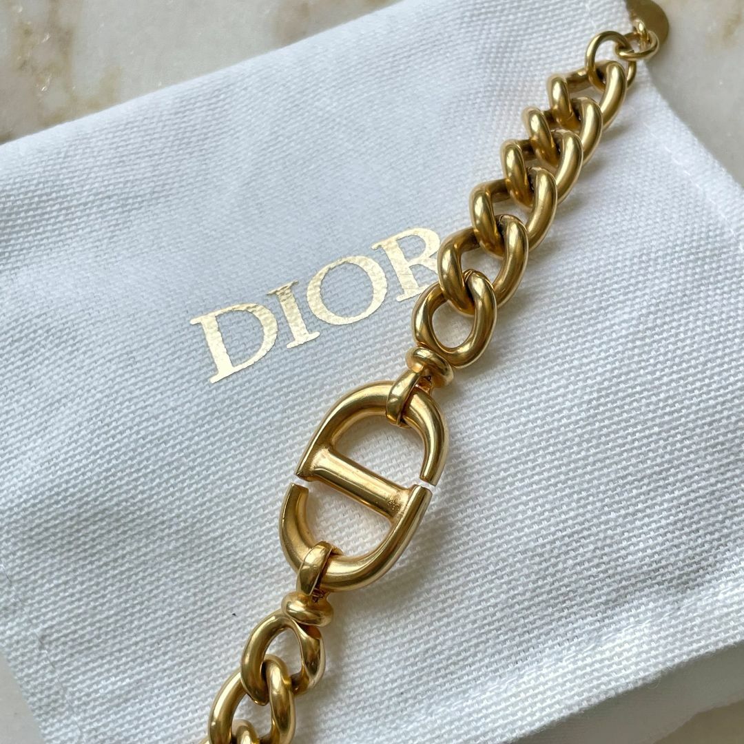 Christian Dior(クリスチャンディオール)のChristian Dior クリスチャンディオール ロゴブレスレット ゴールド レディースのアクセサリー(ブレスレット/バングル)の商品写真