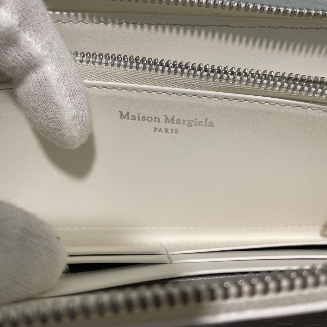 Maison Martin Margiela(マルタンマルジェラ)のメゾンマルジェラ  ラウンドジップ　長財布　未使用品 レディースのファッション小物(財布)の商品写真