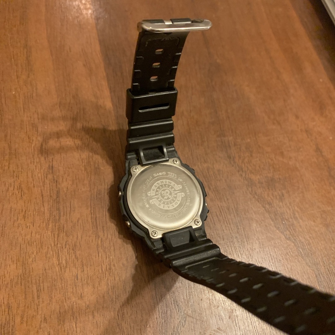 G-SHOCK(ジーショック)のG-SHOCK × 柏レイソル コラボウォッチ メンズの時計(腕時計(デジタル))の商品写真