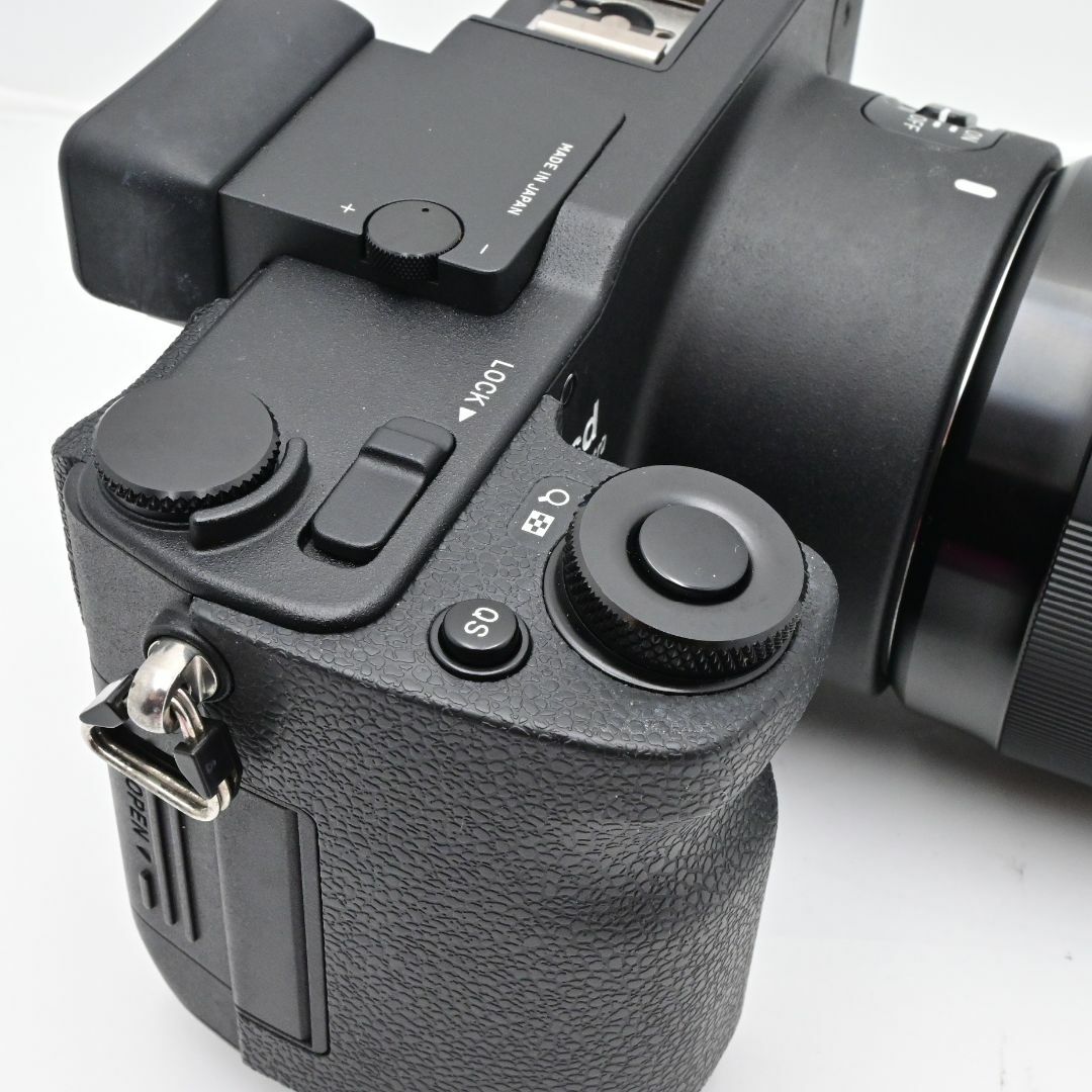 SIGMA ミラーレス一眼 sd Quattro & Art 30mm F1.4 DC レンズキット スマホ/家電/カメラのカメラ(ミラーレス一眼)の商品写真