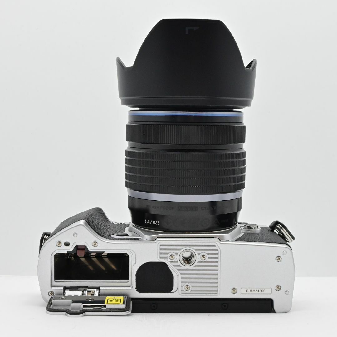 オリンパス OM-D E-M5 MarkIII 12-45mm F4.0 PROキット シルバー E-M5MIII1245mmLKSLV スマホ/家電/カメラのカメラ(ミラーレス一眼)の商品写真