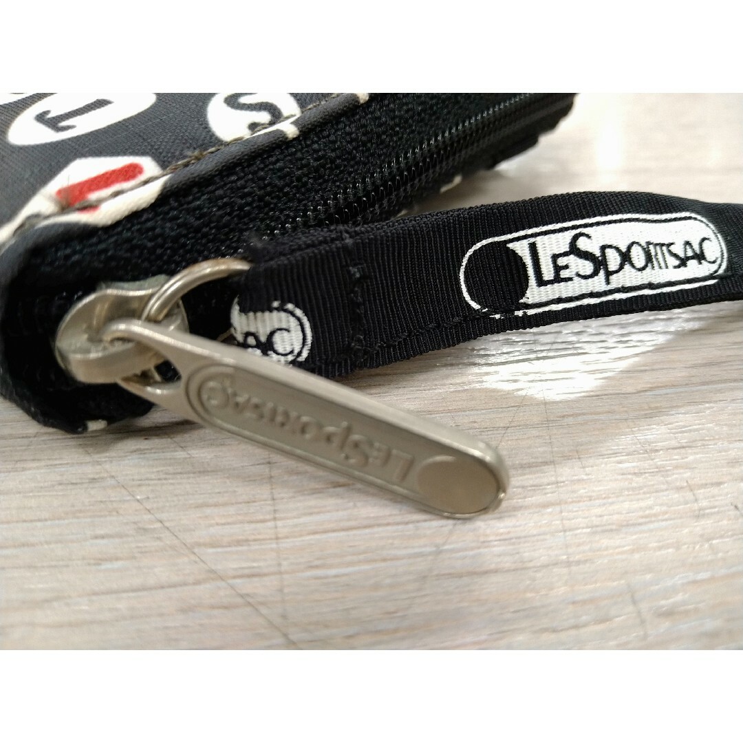 LeSportsac(レスポートサック)のLeSportsac レスポートサック　長財布　ラウンドファスナー レディースのファッション小物(財布)の商品写真