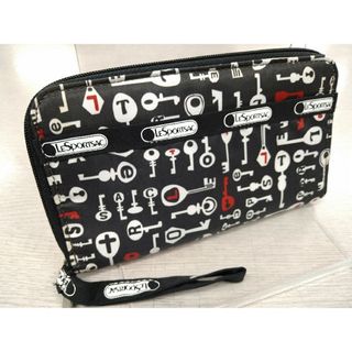 LeSportsac レスポートサック　長財布　ラウンドファスナー