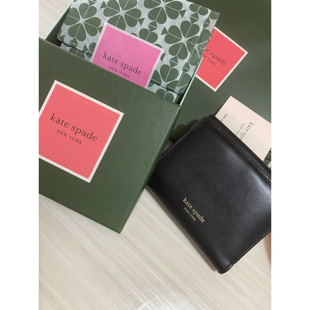 kate spade new york(ケイトスペードニューヨーク)のケイトスペード　折りたたみ財布 レディースのファッション小物(財布)の商品写真