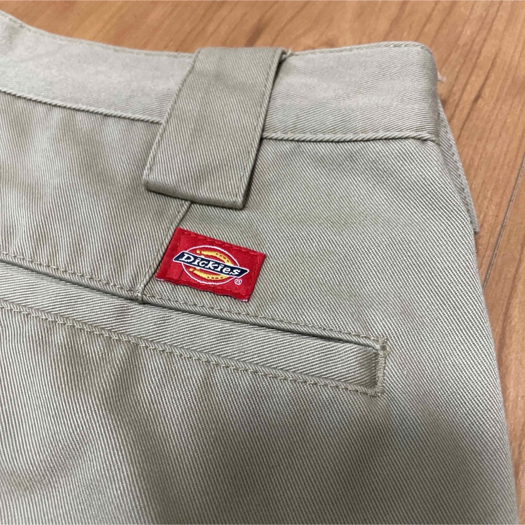 Dickies(ディッキーズ)の美品　ディッキーズ　ハーフパンツ　メンズ　ストリート　ベージュ メンズのパンツ(ショートパンツ)の商品写真