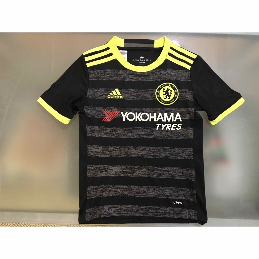 adidas(アディダス)のアディダス１３０㎝　CHELSEA フットボール　YOKOHAMA TYRES キッズ/ベビー/マタニティのキッズ服男の子用(90cm~)(Tシャツ/カットソー)の商品写真