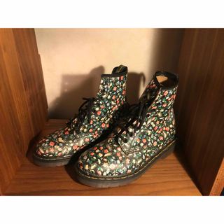 ドクターマーチン(Dr.Martens)のドクターマーチン　花柄ブーツ　UK5(ブーツ)