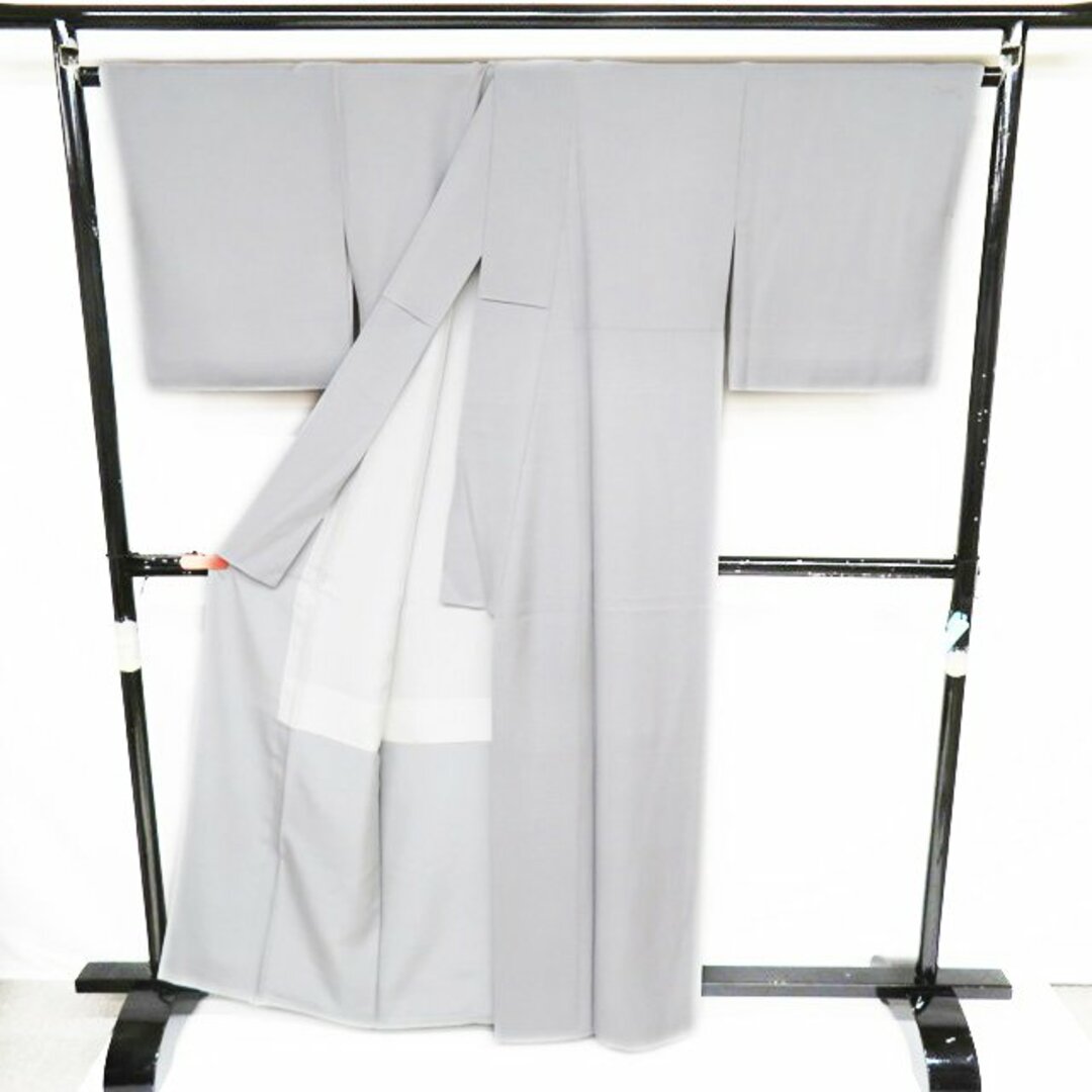 色無地 着物 未使用 正絹 袷 フォーマル 紋付き 反端付き 白鼠色 身丈163.5cm 裄68cm L きもの北條 A1010-5 レディースの水着/浴衣(着物)の商品写真