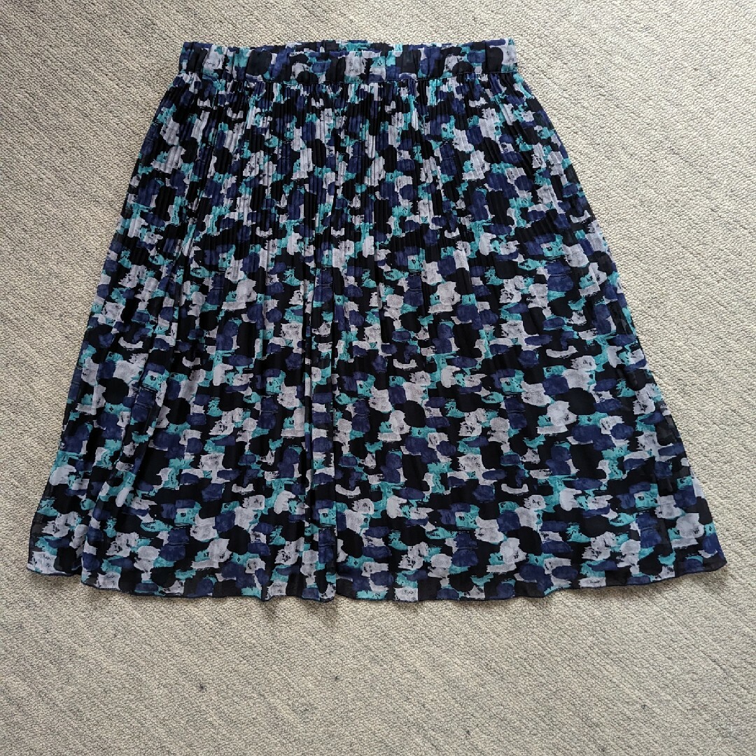 UNIQLO(ユニクロ)の膝丈スカート レディースのスカート(ひざ丈スカート)の商品写真