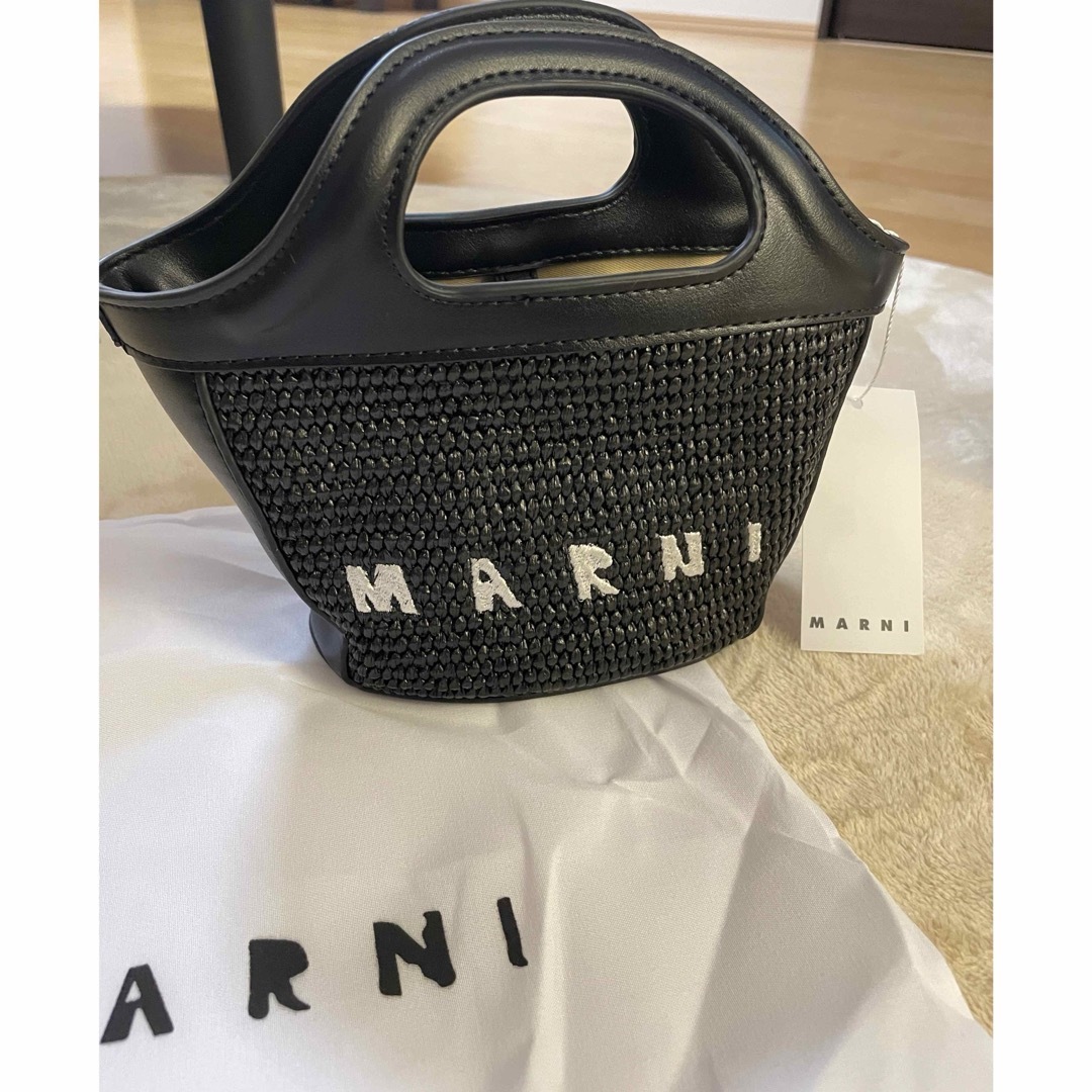 新品！！MARNI マルニ トロピカリア かごバッグ サマー　ブラック レディースのバッグ(かごバッグ/ストローバッグ)の商品写真