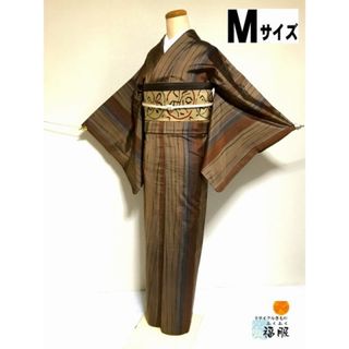 【中古】 紬 正絹 ブラウン地に縞模様 裄65cm Mサイズ 身丈長め 袷着物 (着物)