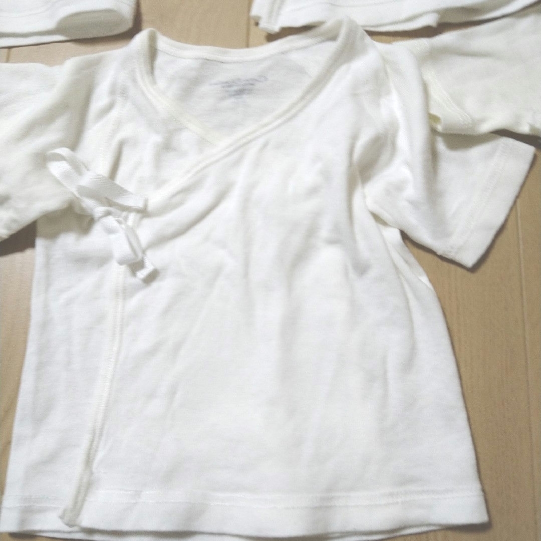 Combi mini(コンビミニ)の短肌着　赤ちゃん　５枚 キッズ/ベビー/マタニティのベビー服(~85cm)(肌着/下着)の商品写真
