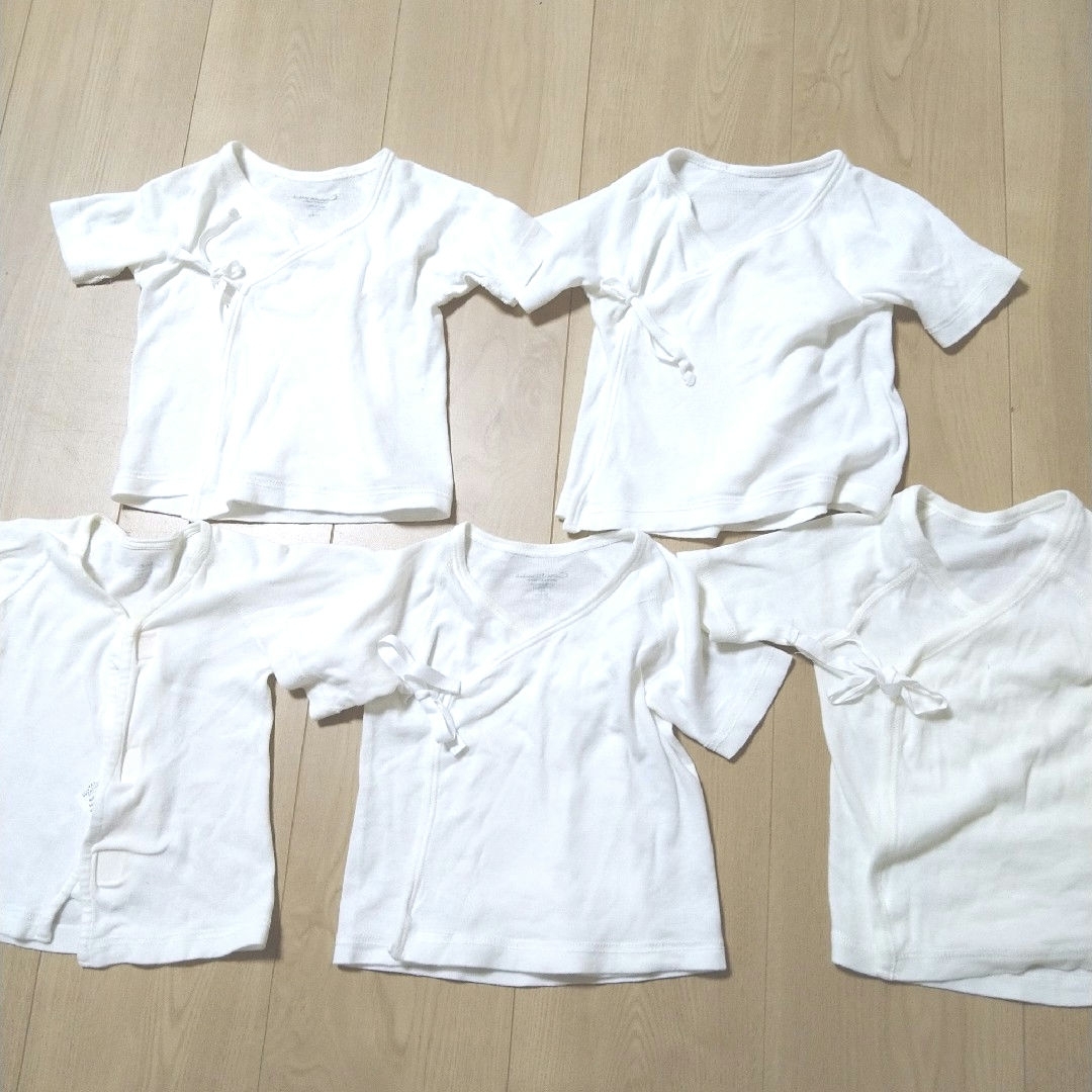 Combi mini(コンビミニ)の短肌着　赤ちゃん　５枚 キッズ/ベビー/マタニティのベビー服(~85cm)(肌着/下着)の商品写真
