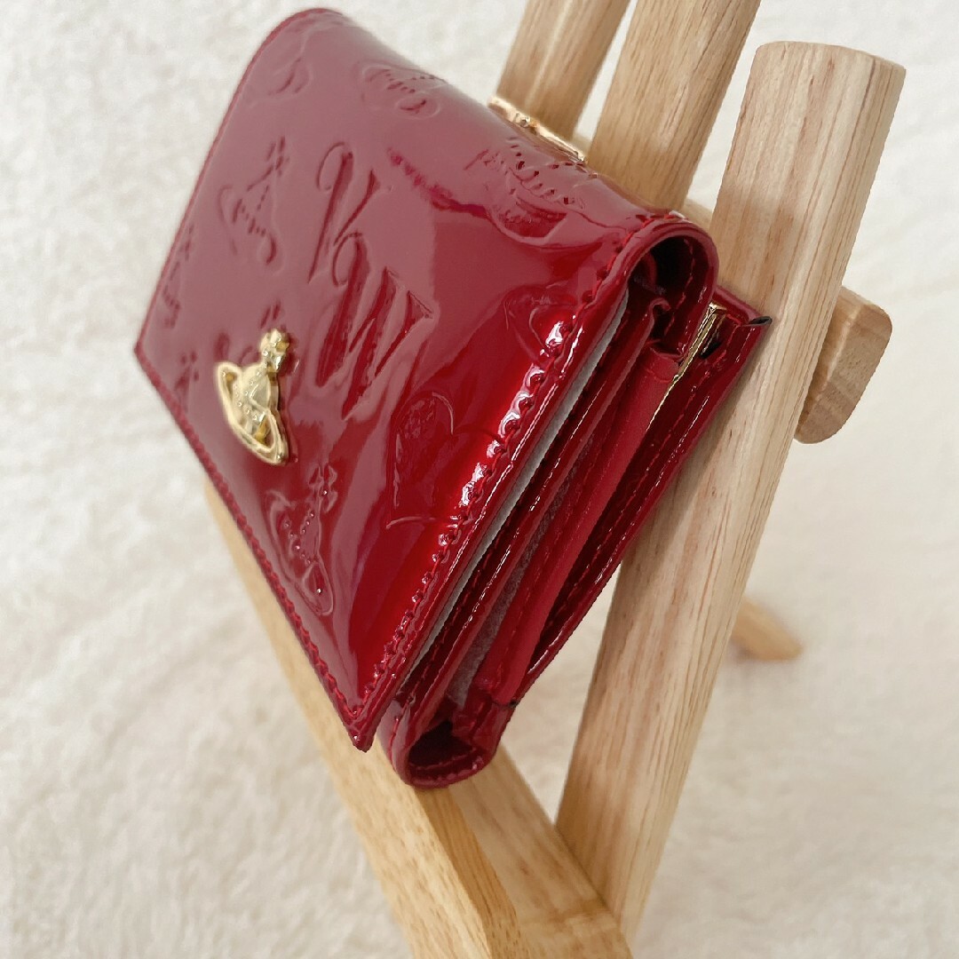 Vivienne Westwood(ヴィヴィアンウエストウッド)の【新品未使用】ヴィヴィアンウエストウッド 三つ折財布 がま口 エナメル 赤 レディースのファッション小物(財布)の商品写真