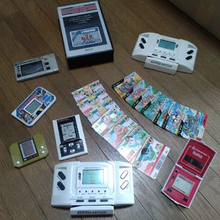 謎のピラミッド他のゲームウォッチとエポックバーコードバトラー本体と限定カード付き(携帯用ゲーム機本体)