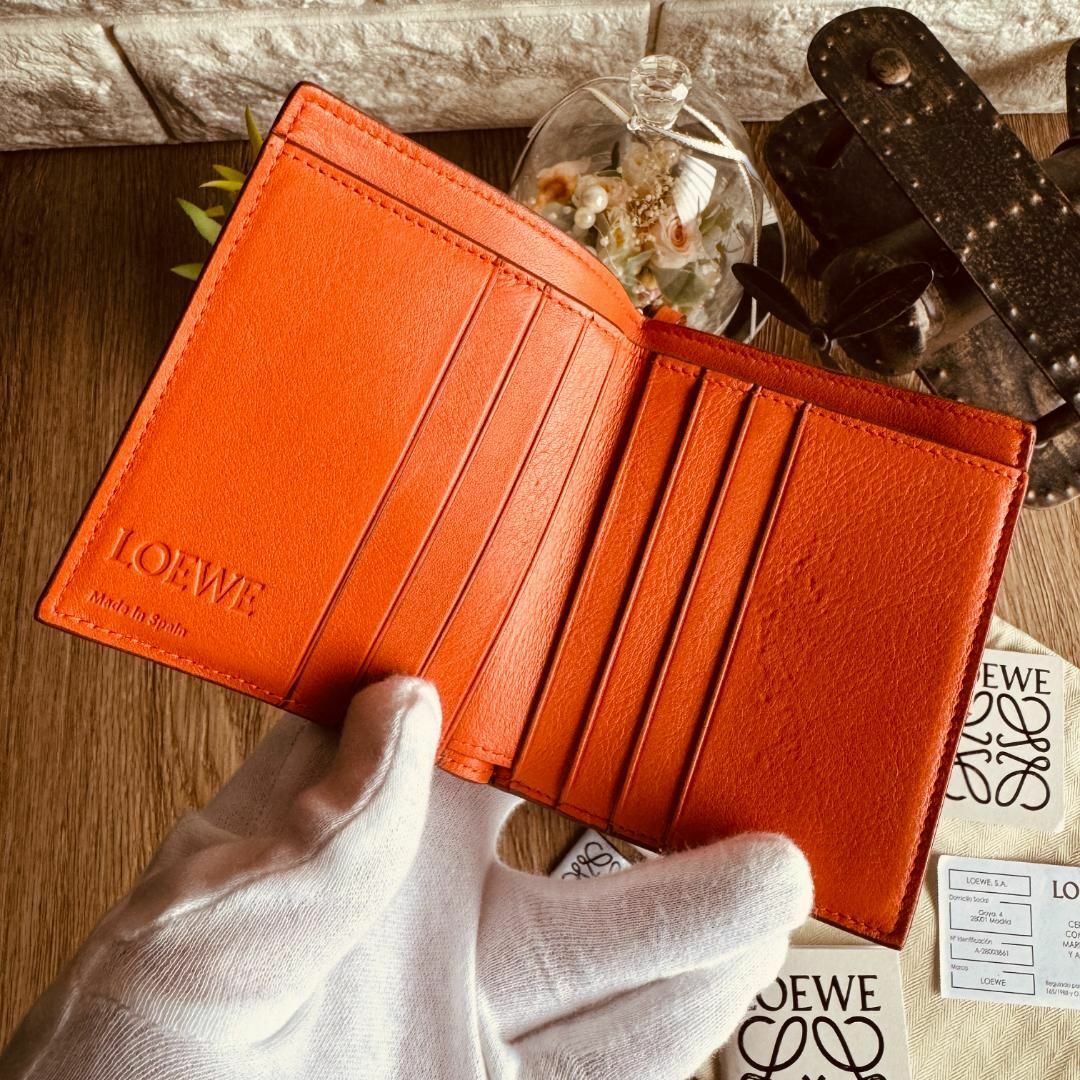 LOEWE(ロエベ)の◇ロエベ◇コンパクトジップウォレット アナグラム ソフトグレインカーフ 折り財布 レディースのファッション小物(財布)の商品写真