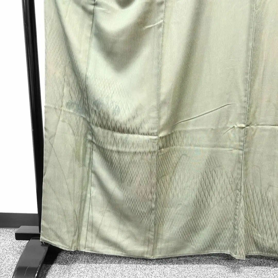 二重紗　付け下げ　菖蒲模様　夏用　グリーン系　着物　042w p レディースの水着/浴衣(その他)の商品写真