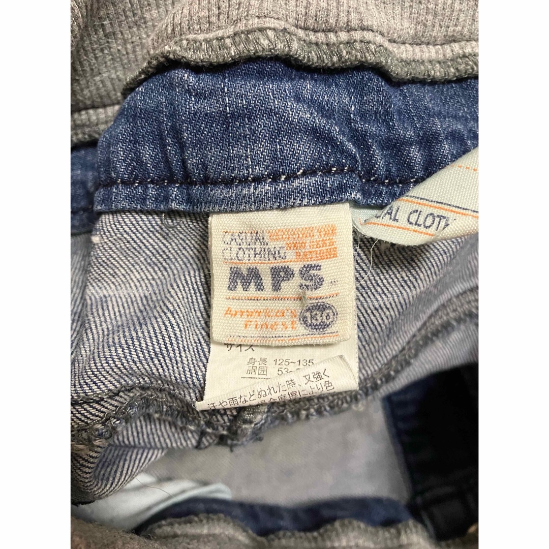 MPS(エムピーエス)のMPS 色褪せジーンズ　デニムパンツ　130 キッズ/ベビー/マタニティのキッズ服男の子用(90cm~)(パンツ/スパッツ)の商品写真