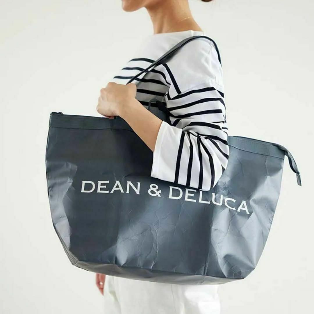 DEAN & DELUCA(ディーンアンドデルーカ)のDEAN&DELUCA ディーン&デルーカ　トラベルバッグ　チャコールグレー レディースのバッグ(トートバッグ)の商品写真