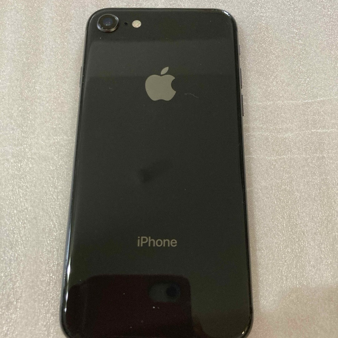 Apple(アップル)のiPhone8 64GB SIMフリー スマホ/家電/カメラのスマートフォン/携帯電話(スマートフォン本体)の商品写真