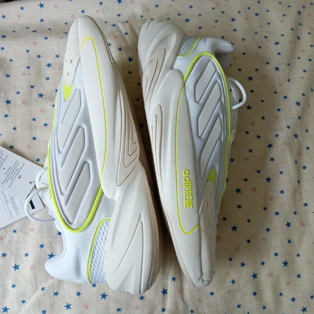 adidas(アディダス)のアディダス adidas 白スニーカー OZELIA(26.5) メンズの靴/シューズ(スニーカー)の商品写真