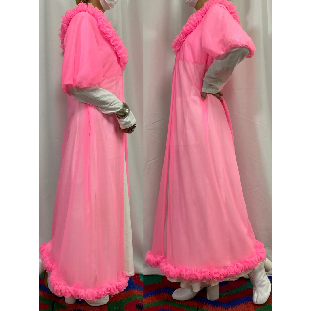 アンティーク ビンテージ 70s USA ピンク フリフリ ワンピース ドレス レディースのワンピース(ロングワンピース/マキシワンピース)の商品写真