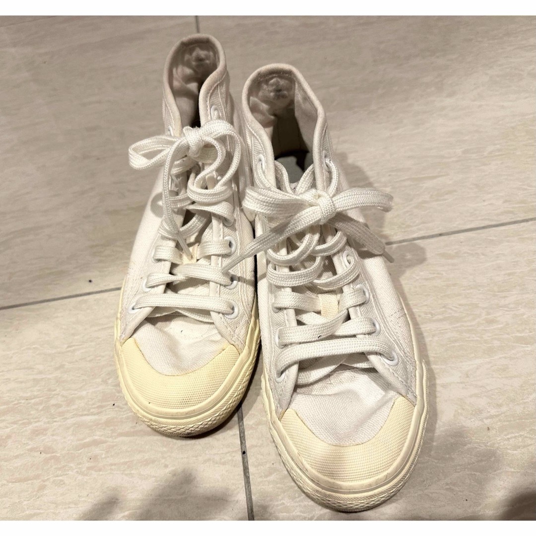 adidas(アディダス)のadidas ハイカットスニーカー　ホワイト レディースの靴/シューズ(スニーカー)の商品写真