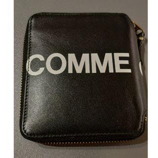 ウォレットコムデギャルソン(WALLET COMME des GARCONS)のCOMME DES GARCONS メンズ二つ折り財布 HUGE LOGO S…(折り財布)